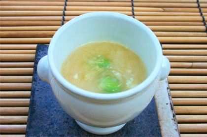 <br /><br />クワイが入ったフラン<br />フカヒレの上湯ソース