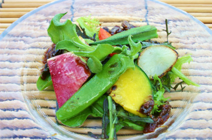 <br /><br />いろいろ温野菜と<br />季節野菜の彩りサラダ