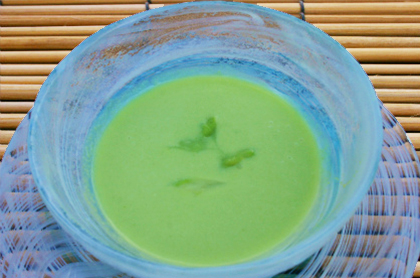 <br /><br />グリーンアスパラガスの冷たいクリームスープ