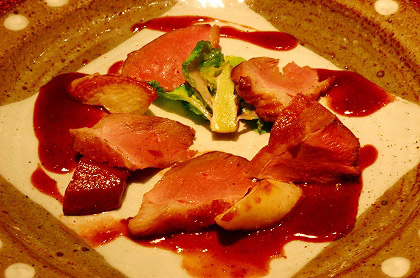 <br /><br />京都産 鴨のロースト<br />そのジュと赤ワインのソース