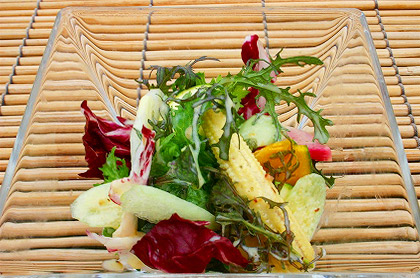 <br /><br />夏野菜の彩りサラダ<br />アーモンド・マスタード マヨネーズ