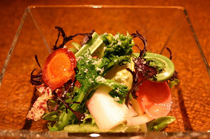 <br /><br />いろいろ山菜と<br>季節野菜の彩りサラダ
