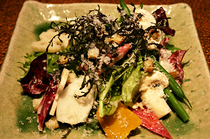 <br /><br />“辻農園”のカブラと<br />季節野菜の彩りシーザーサラダ