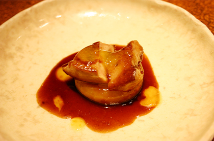 <br /><br />フォワグラのソテーと大根のブイヨン煮<br />グランマニエ風味ソース